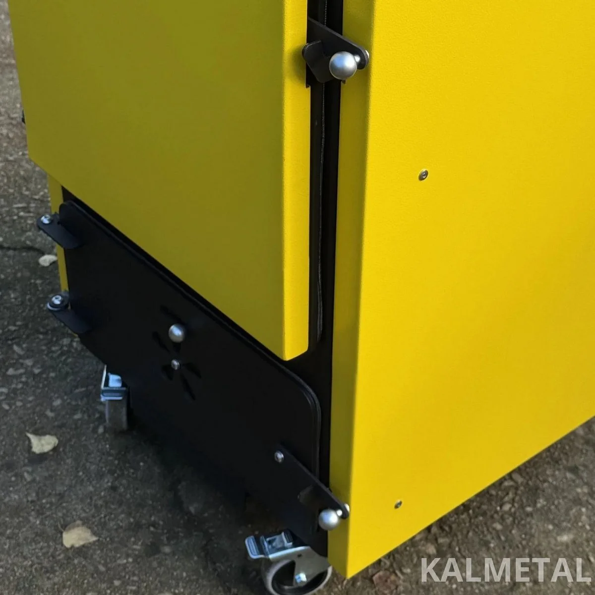 Soojustatud suitsukapp 135 L mahutavusega – pilt 12