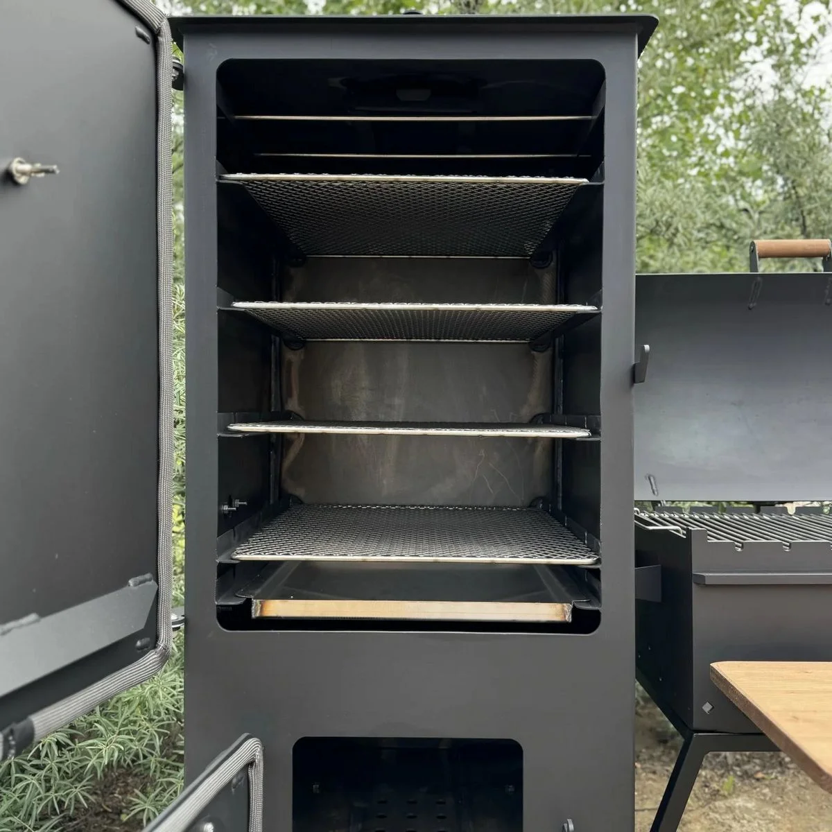 BIG SMOKEHOUSE väliköök – pilt 9