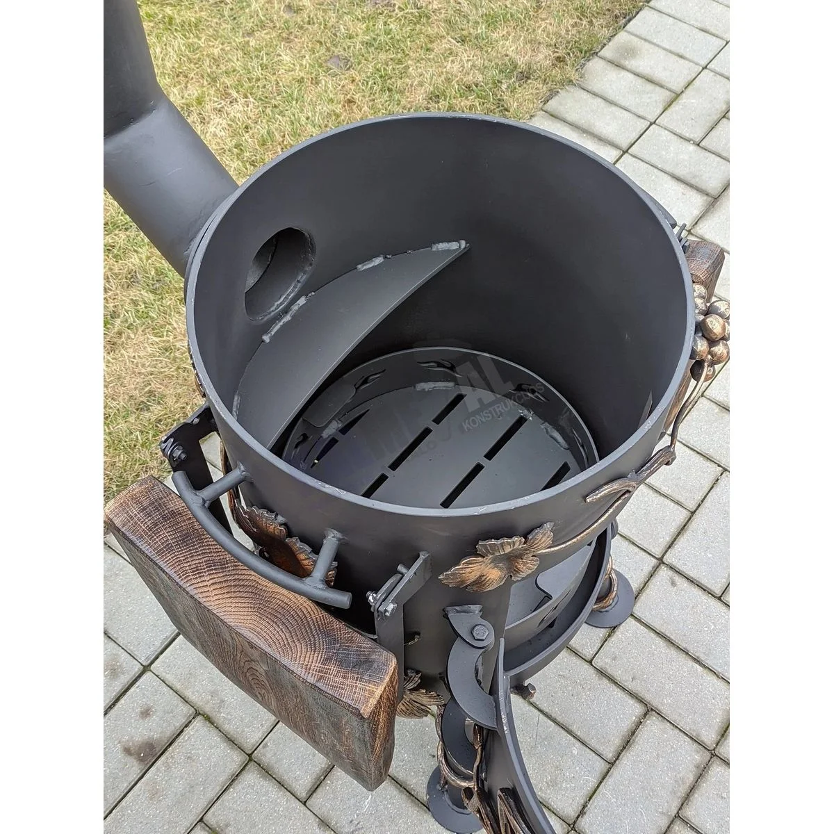 Sepistatud katlakazanipliit „Viinamari“ (6,3 mm paksus 12 l potile) – pilt 8